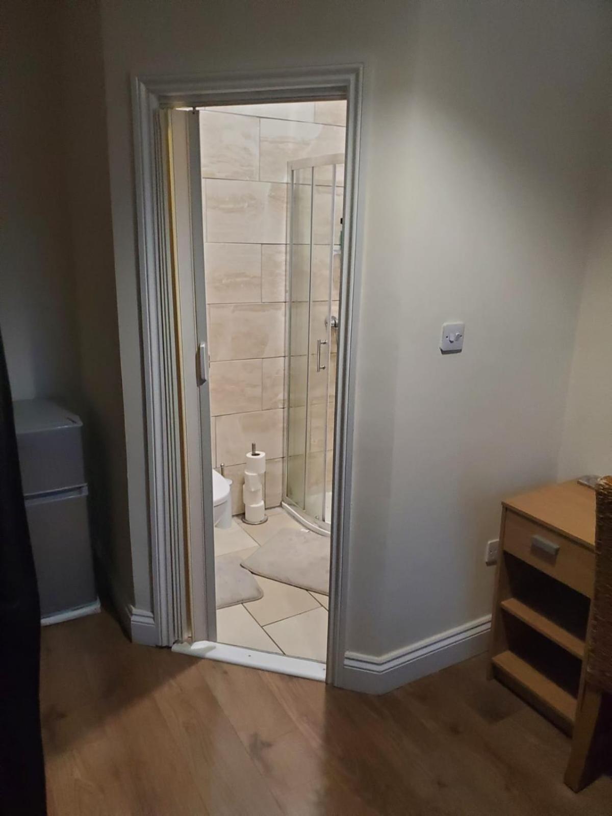 En Suite Bedrooms, Heaton, Newcastle Номер фото