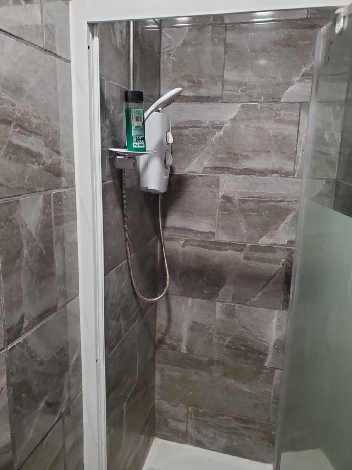 En Suite Bedrooms, Heaton, Newcastle Номер фото